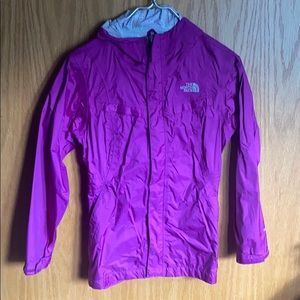 The North Face Girls rain jacket size 14/16.